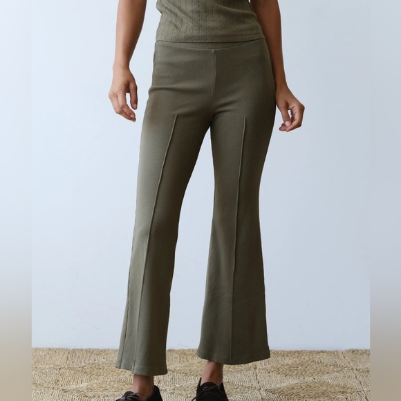 DONNI. The Rib Kick Flare - Olive